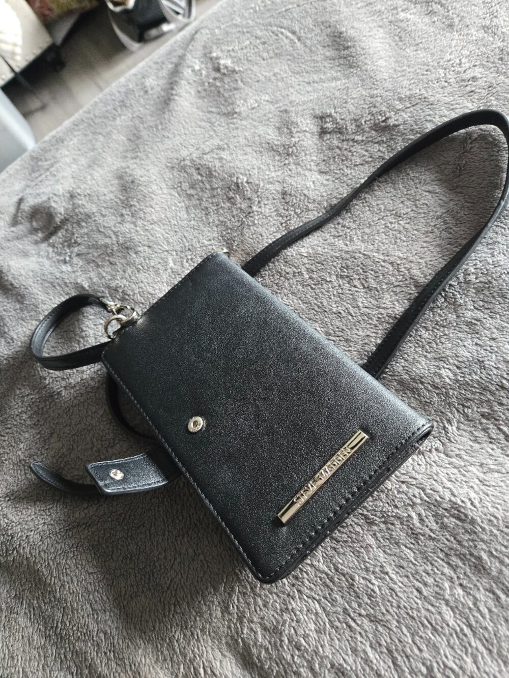 Steve Madden Black Wallet Crossbody Purse Wristlet